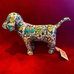 VS PINK LOVE GRAFFITI STUFFED DOG